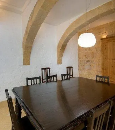 Holiday home Charming Townhouse - Malta *