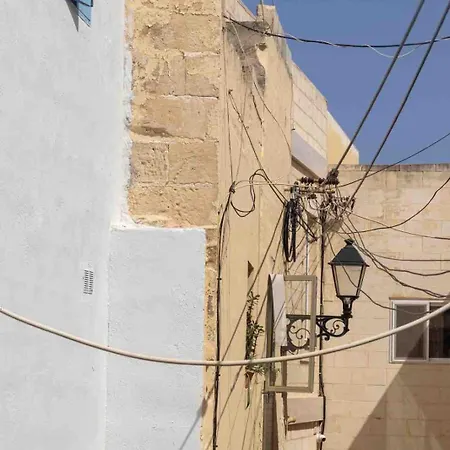 Charming Townhouse - Malta Naxxar