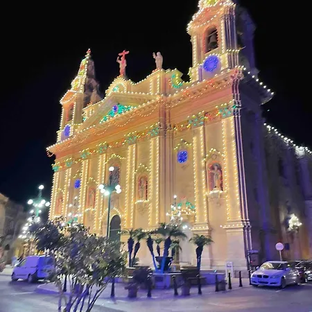 Charming Townhouse - Malta Vakantiehuis Naxxar