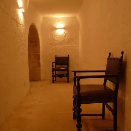 Charming Townhouse - Malta