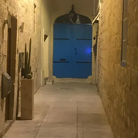 Semesterbostad Charming Townhouse - Malta