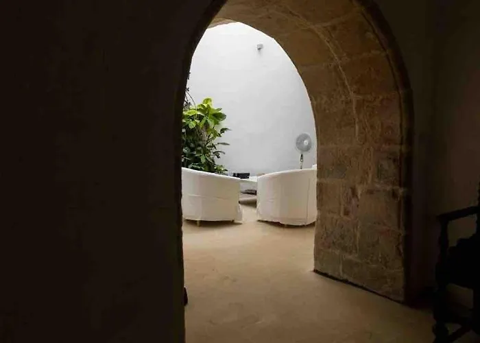 Charming Townhouse - Malta Case de vacanță